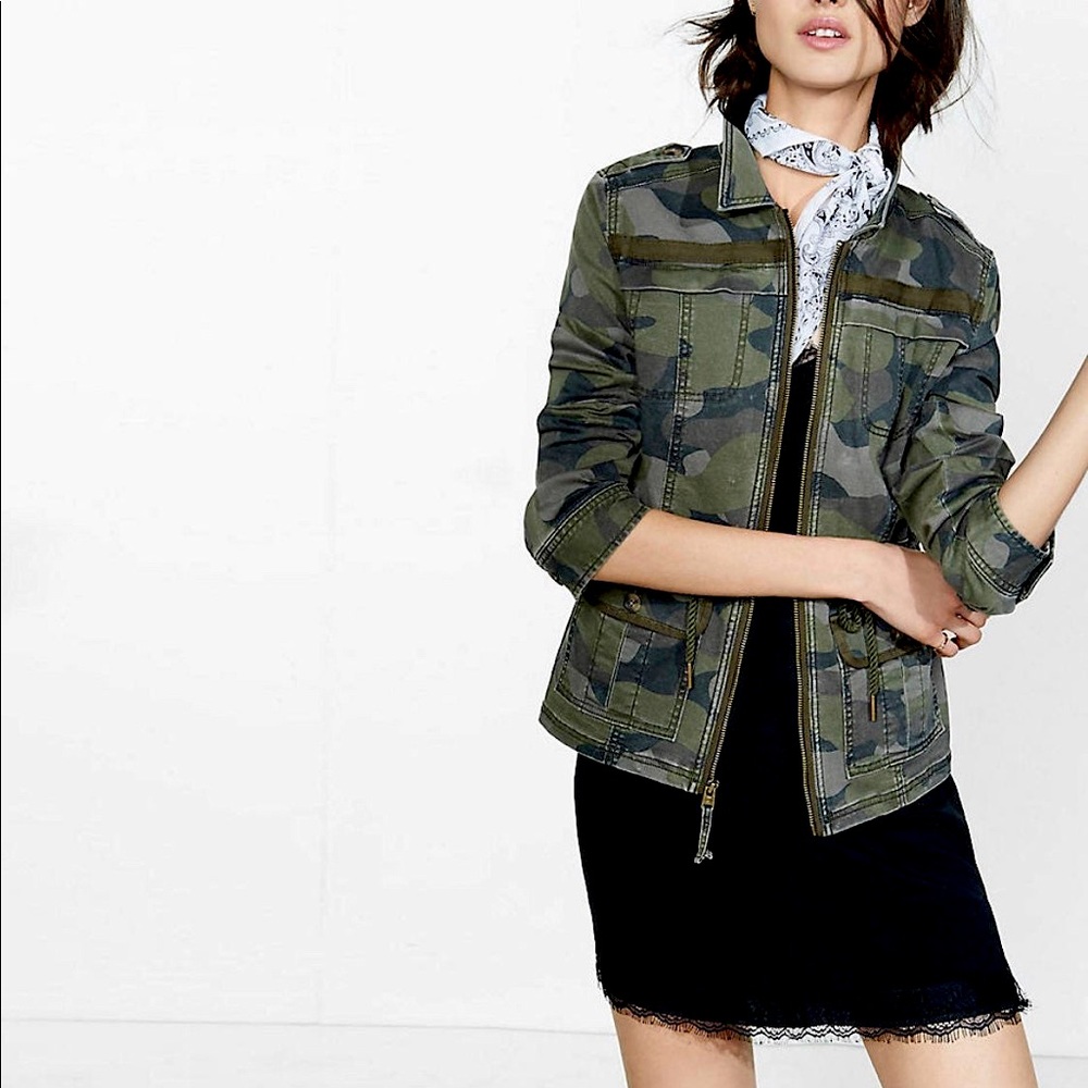 Express Womens Zip Up Camo Jacket Military Green Size Xtra Small